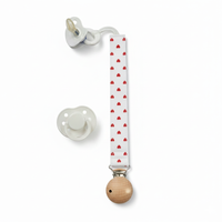 Kırmızı Kalpli Emzik Askısı